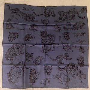 Hermes silk scarf Dans L'atelier De Robert Dallet Motif NWT